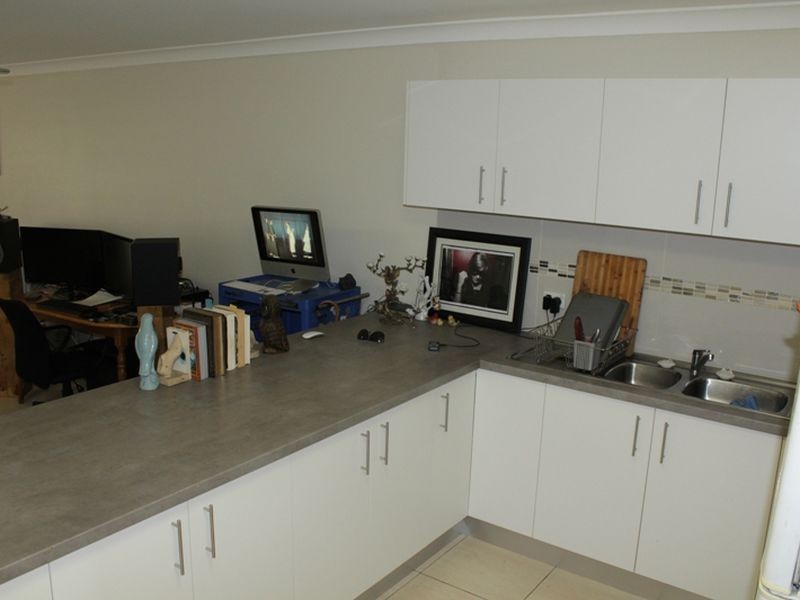 8/5 Spalding Crescent, Goodna QLD 4300