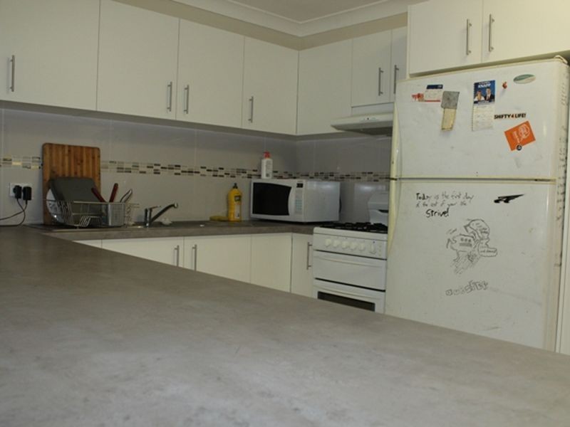 8/5 Spalding Crescent, Goodna QLD 4300