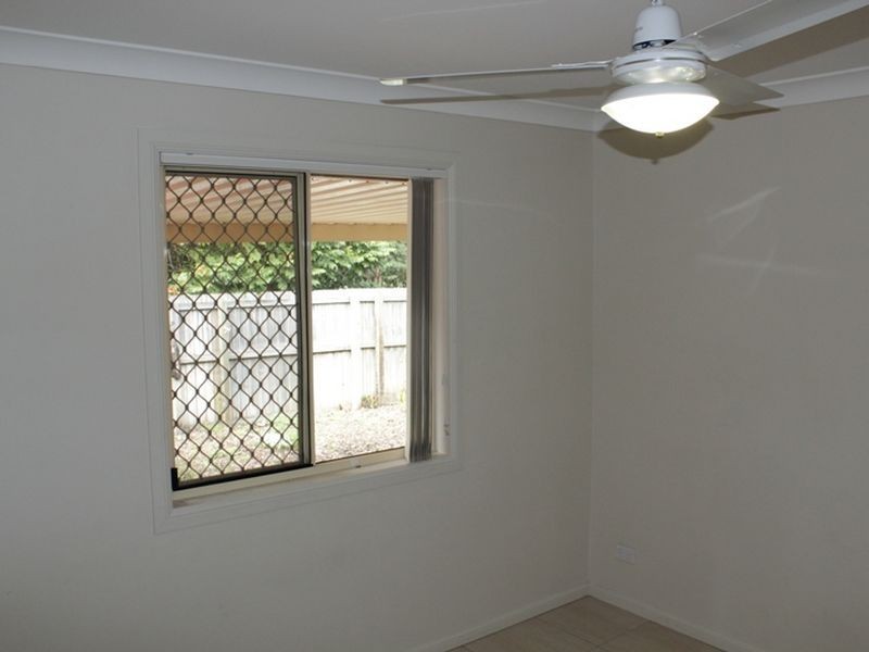 8/5 Spalding Crescent, Goodna QLD 4300