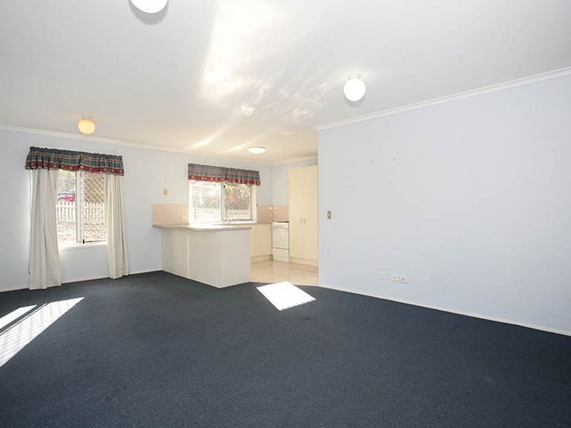 1/2 Mooney Close, Goodna QLD 4300