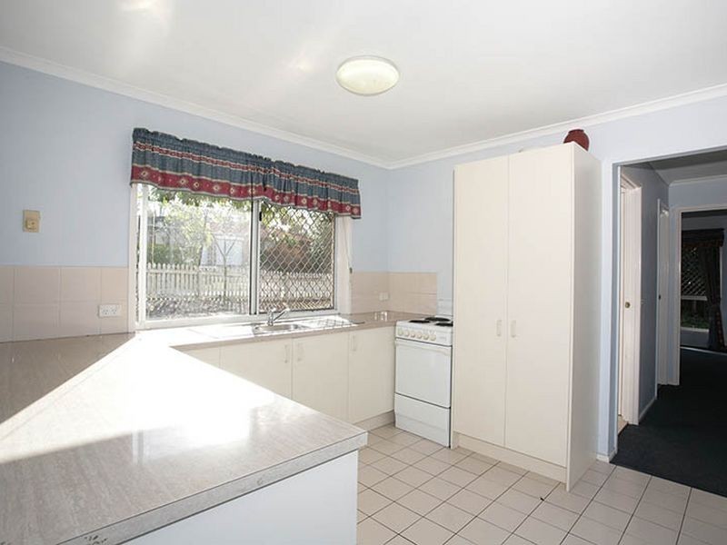 1/2 Mooney Close, Goodna QLD 4300