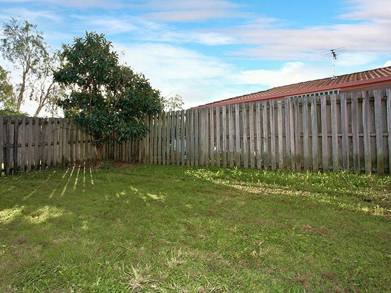 1/2 Mooney Close, Goodna QLD 4300