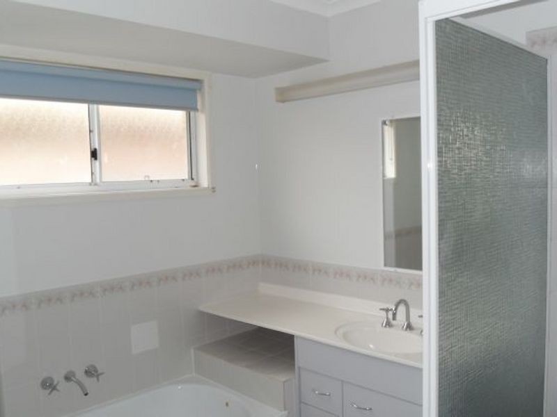 29 Bangalow Crescent, Raceview QLD 4305