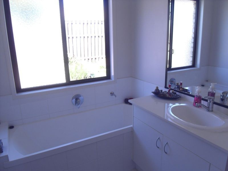 23 Dornoch Crescent, Raceview QLD 4305