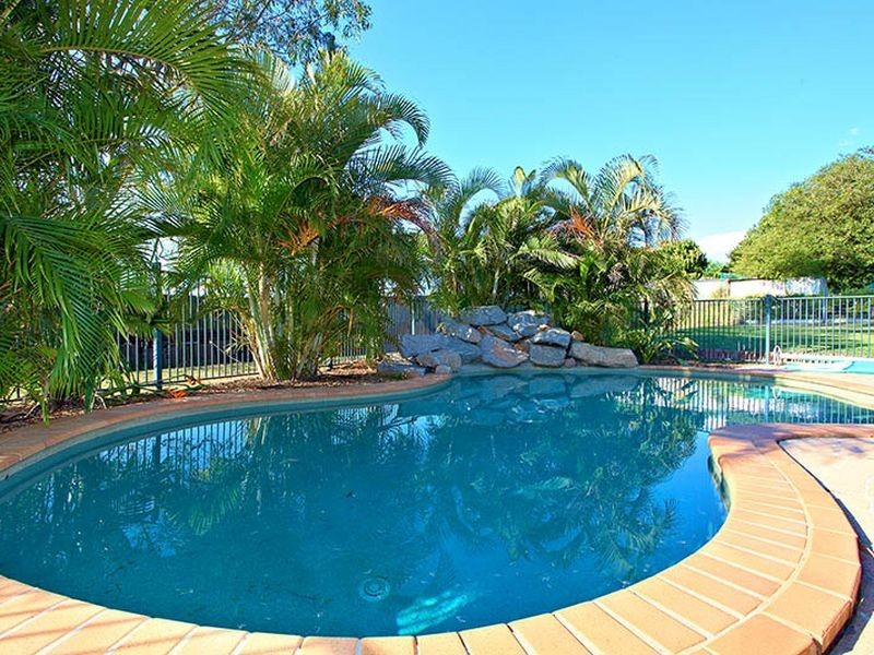 11 Bruce Street, Redbank Plains QLD 4301
