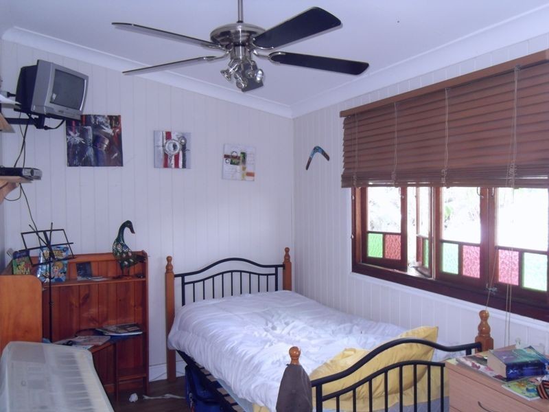 5 Brisbane Road, Redbank QLD 4301
