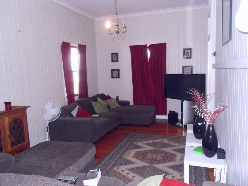 5 Brisbane Road, Redbank QLD 4301