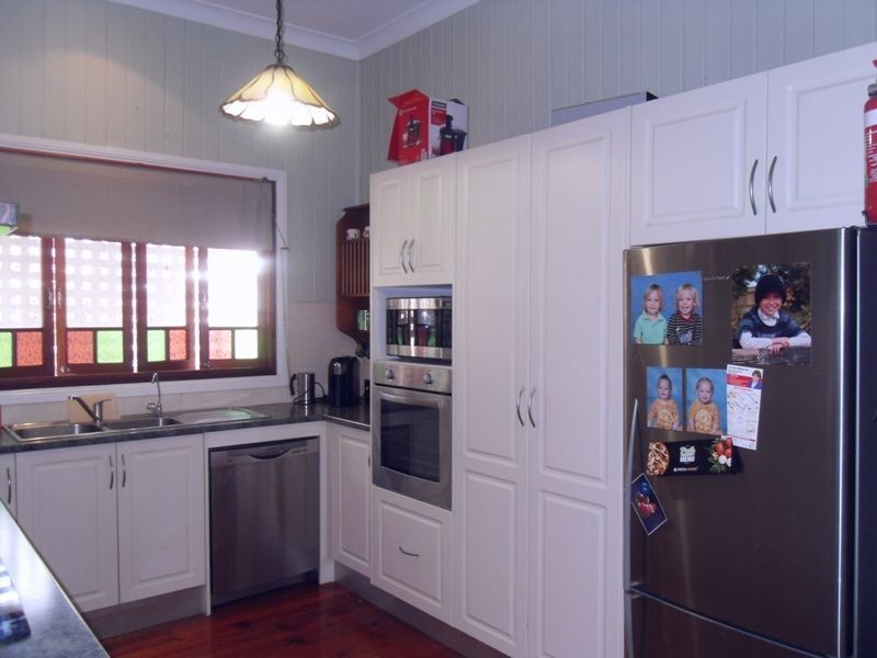 5 Brisbane Road, Redbank QLD 4301