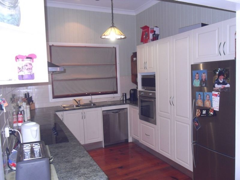 5 Brisbane Road, Redbank QLD 4301