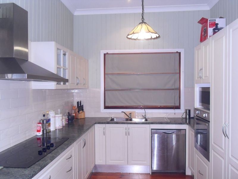 5 Brisbane Road, Redbank QLD 4301