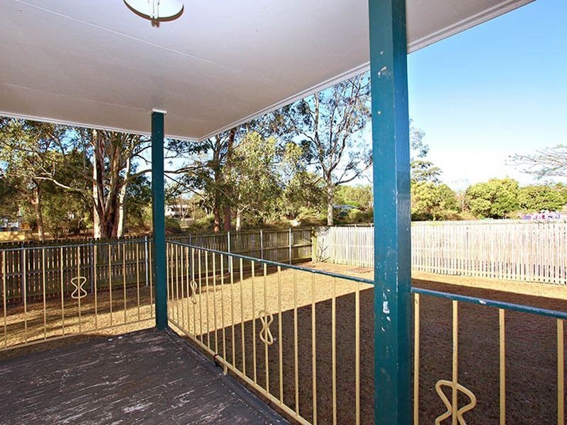 9 Davies Street, Riverview QLD 4303