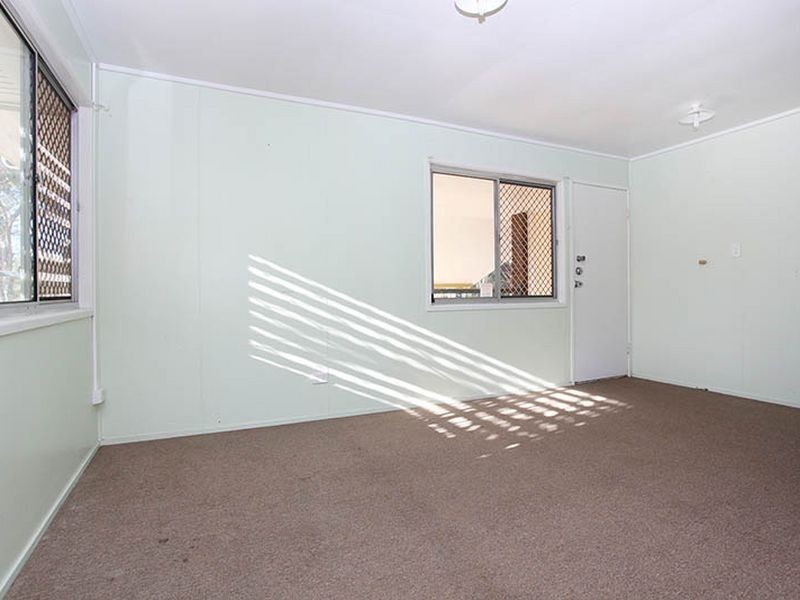 9 Davies Street, Riverview QLD 4303