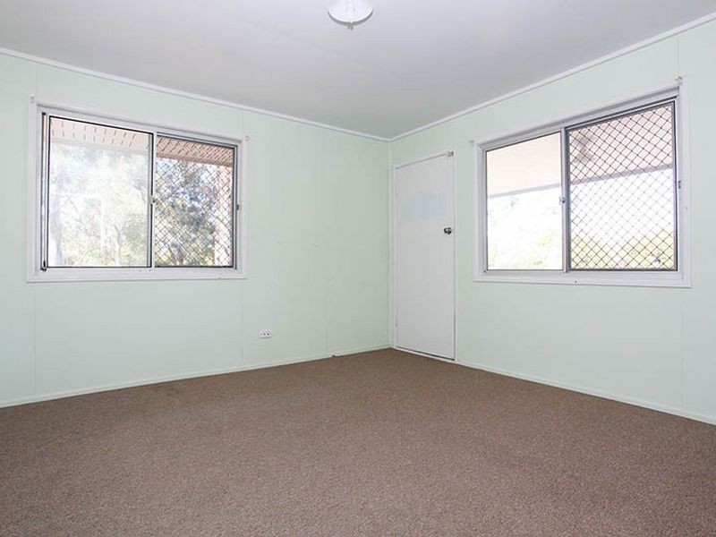 9 Davies Street, Riverview QLD 4303