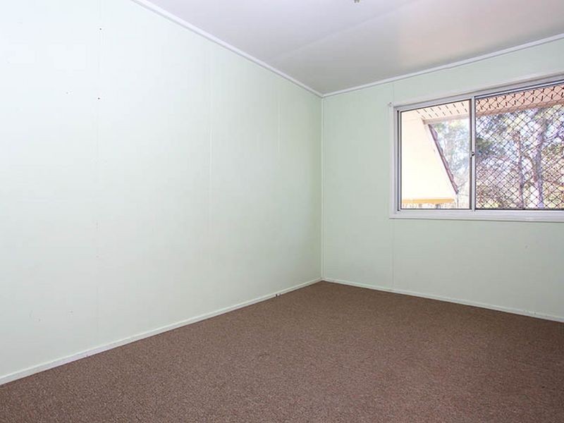 9 Davies Street, Riverview QLD 4303