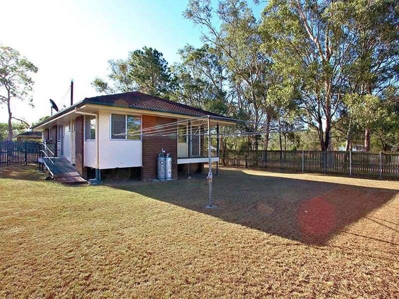 9 Davies Street, Riverview QLD 4303