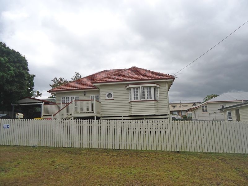 16 Kitchener Street, Booval QLD 4304