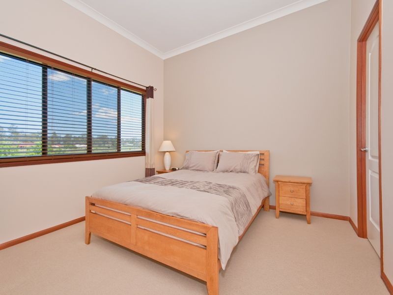 25 Lintrose Terrace, Karalee QLD 4306