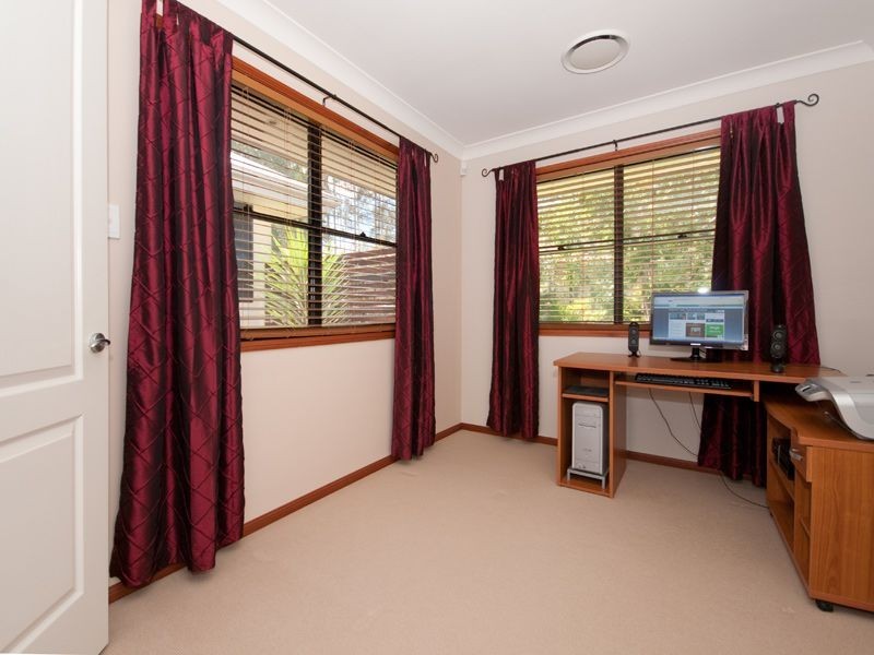 25 Lintrose Terrace, Karalee QLD 4306