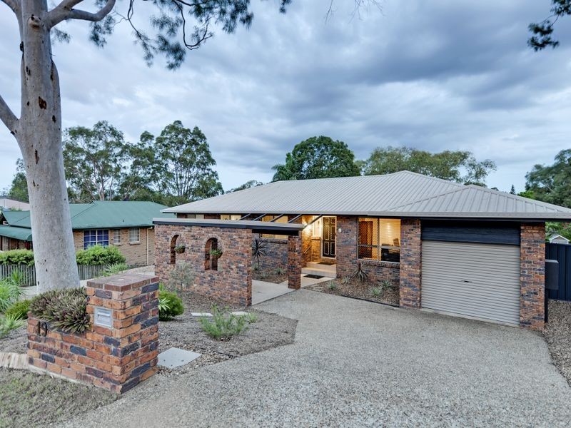 19 St Andrews Drive, Karana Downs QLD 4306