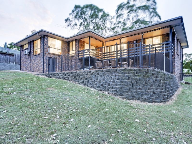 19 St Andrews Drive, Karana Downs QLD 4306