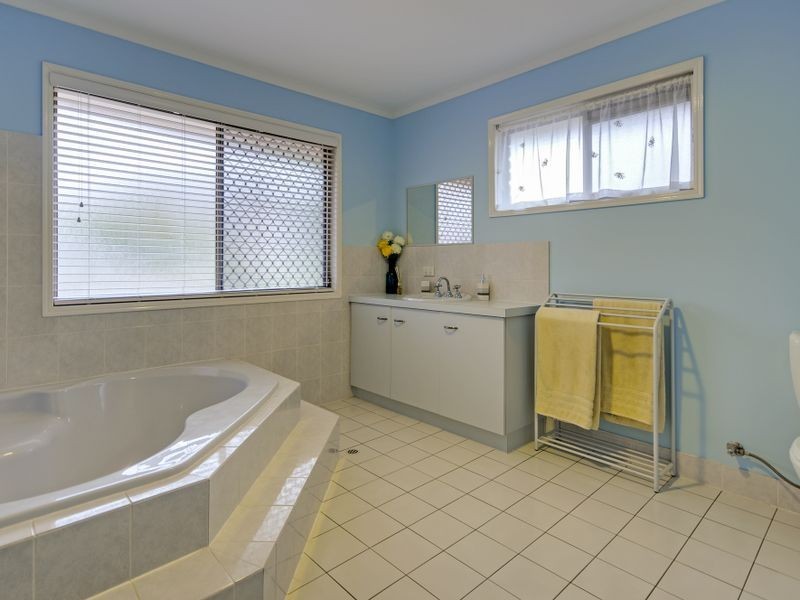 19 St Andrews Drive, Karana Downs QLD 4306