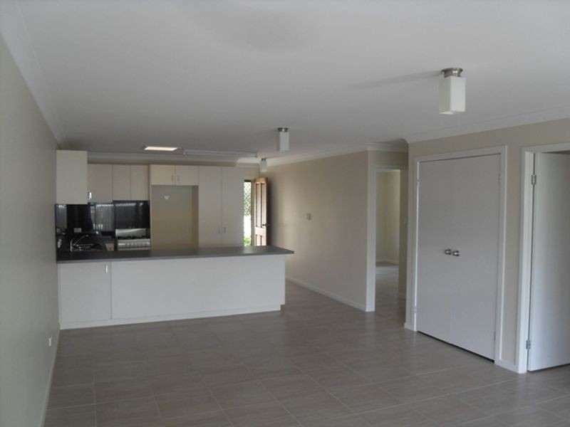 7/3 Spalding Crescent, Goodna QLD 4300