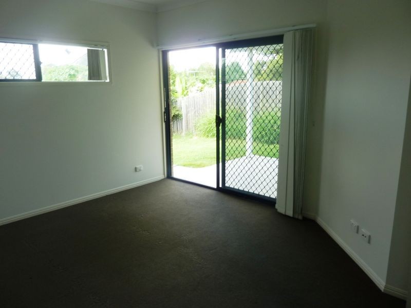 4 Nicholls Drive, Redbank Plains QLD 4301