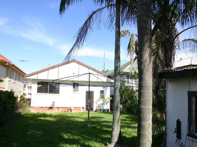 46 Raceview Avenue, Hendra QLD 4011