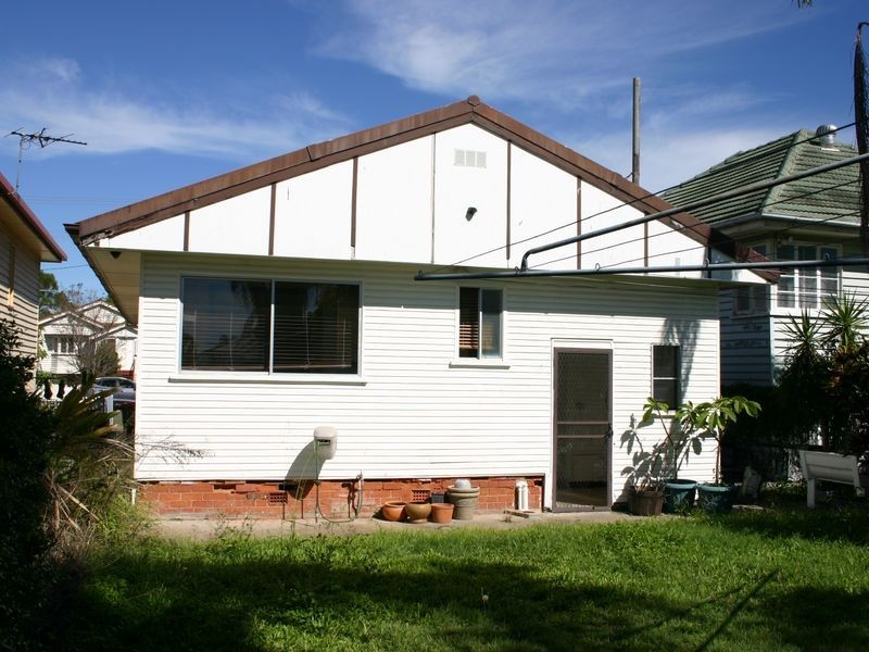 46 Raceview Avenue, Hendra QLD 4011