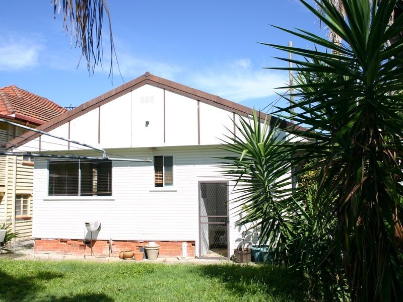 46 Raceview Avenue, Hendra QLD 4011