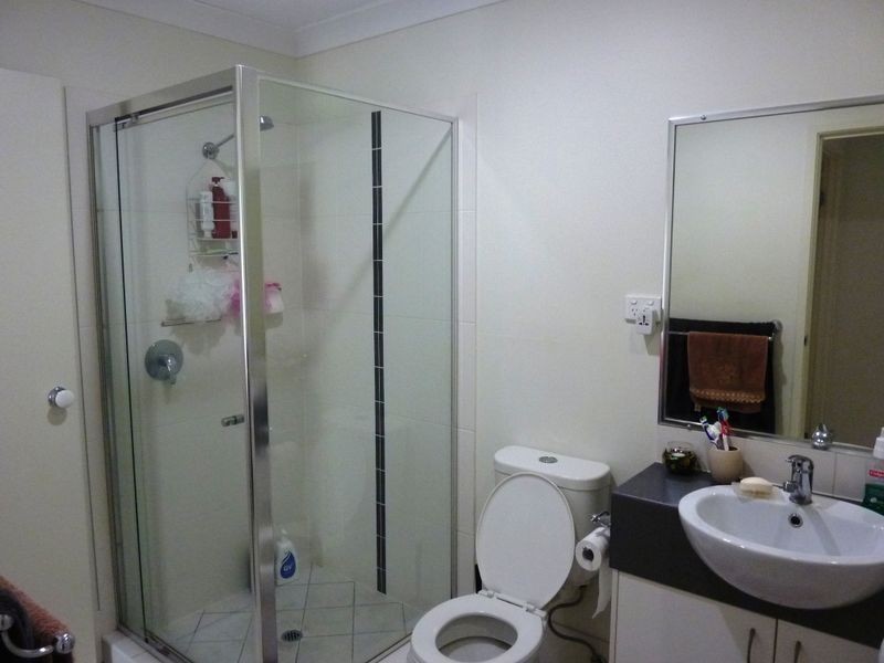 18/8 Rosegum Place, Redbank Plains QLD 4301