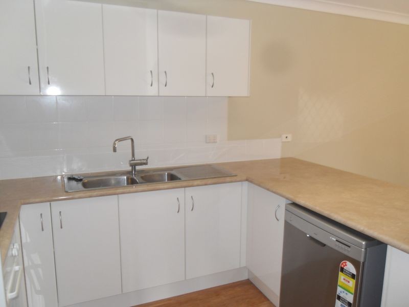 16/5 Spalding Crescent, Goodna QLD 4300