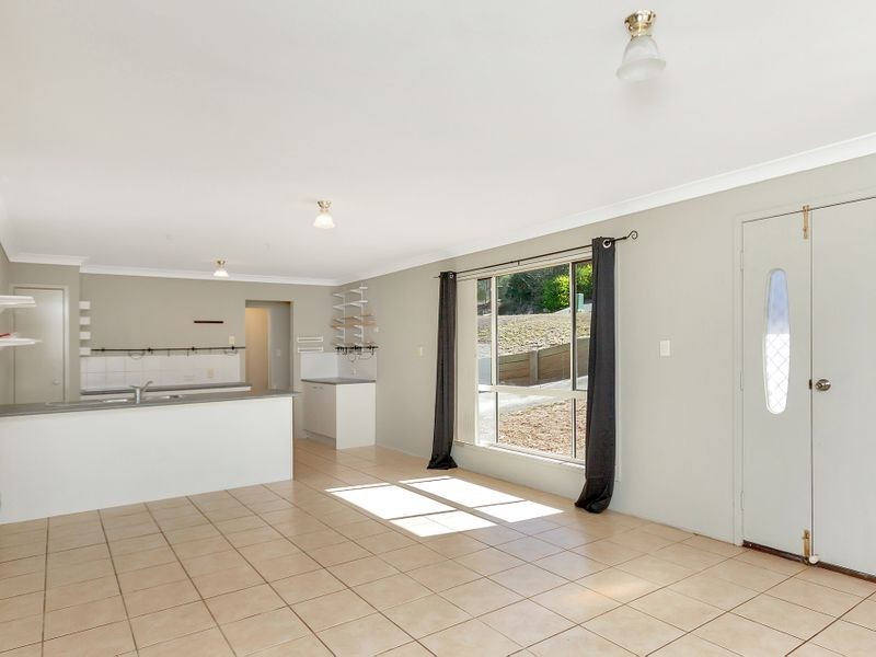 129 Eugene Street, Bellbird Park QLD 4300