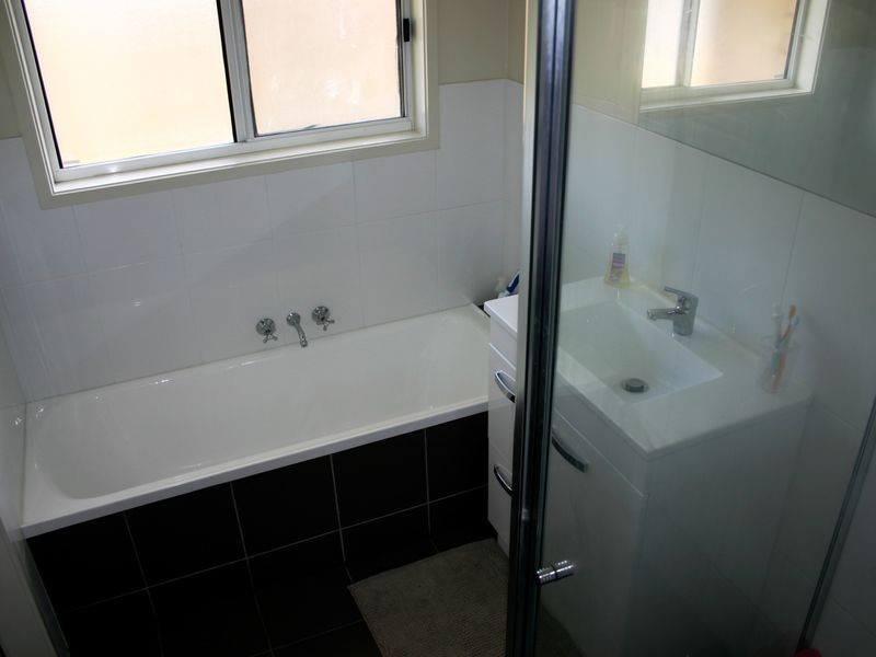 1/3 Broadfoot Drive, Goodna QLD 4300