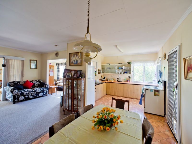 4 Slone Street, Riverview QLD 4303