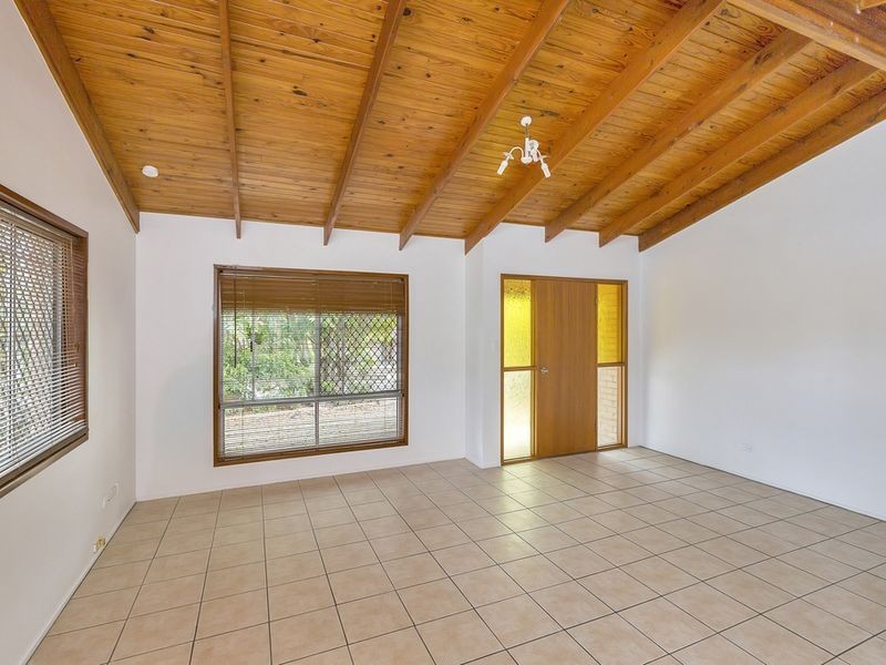 5 Garden Avenue, Camira QLD 4300