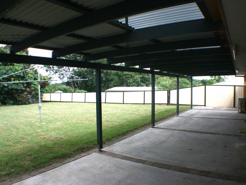 9 Banks Court, Redbank Plains QLD 4301