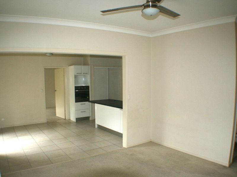 5/33 Law Street South, Redbank QLD 4301