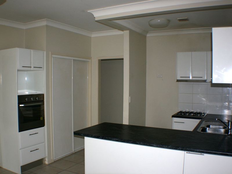 5/33 Law Street South, Redbank QLD 4301