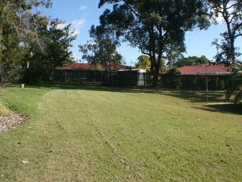 16 Crestwood Drive, Camira QLD 4300