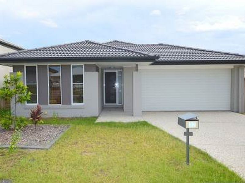 32 Hallvard Crescent, Augustine Heights QLD 4300