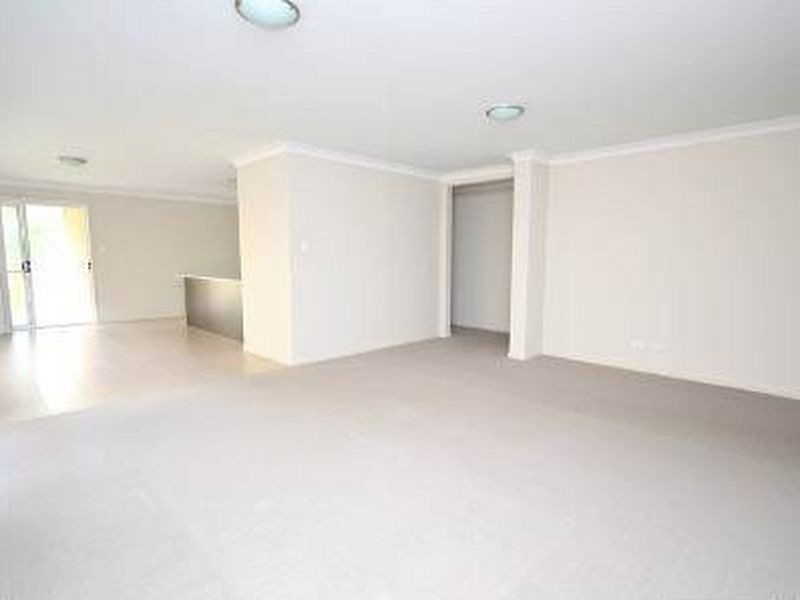 32 Hallvard Crescent, Augustine Heights QLD 4300