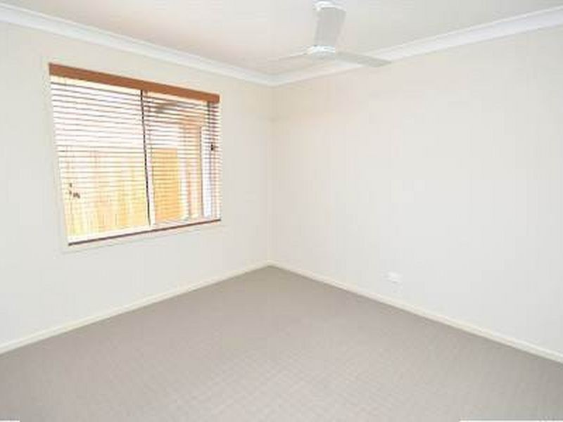 32 Hallvard Crescent, Augustine Heights QLD 4300