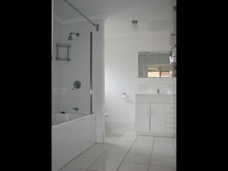 11 Glen Avon Drive, Redbank Plains QLD 4301