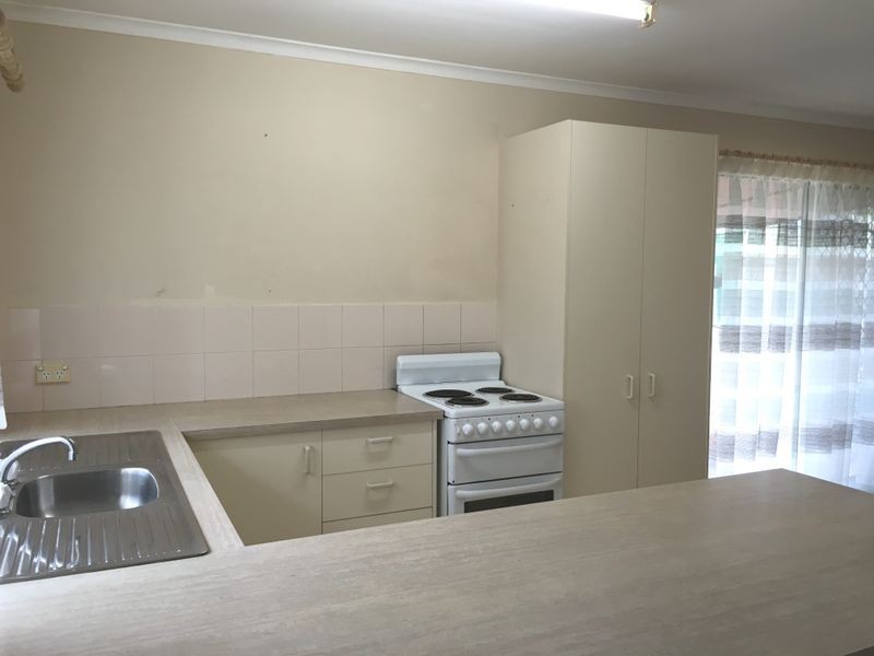 1/8 Broadfoot Drive, Goodna QLD 4300