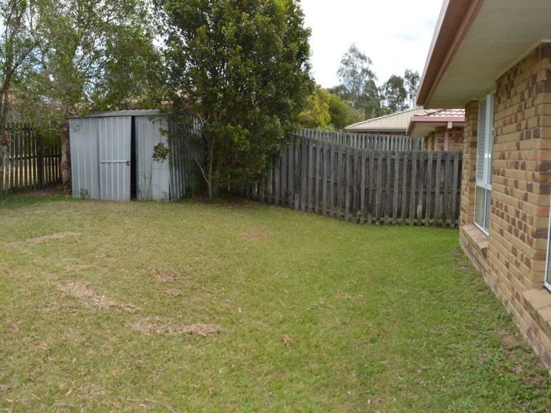 1/8 Broadfoot Drive, Goodna QLD 4300