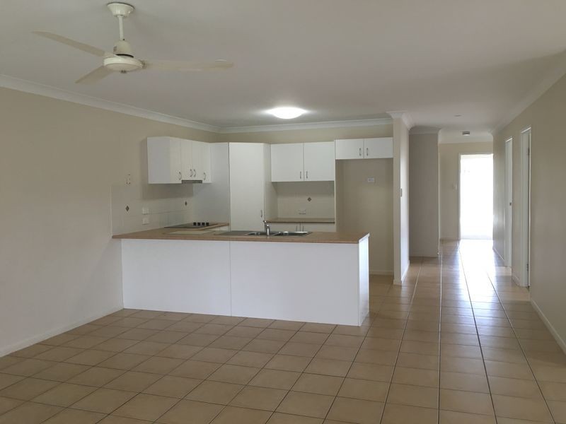 1 & 2/24 Bassili Drive, Collingwood Park QLD 4301