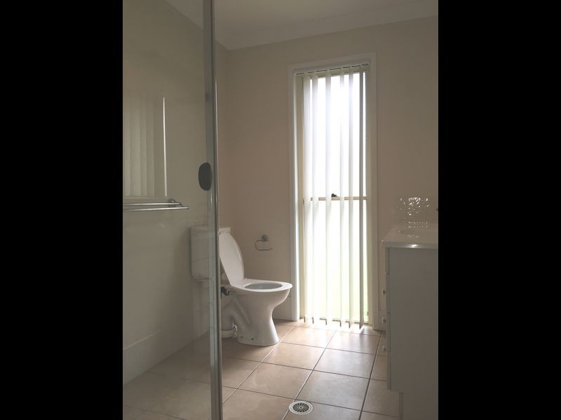 1 & 2/24 Bassili Drive, Collingwood Park QLD 4301