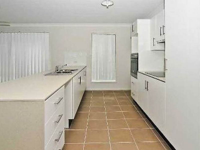 7 Conway Street, Riverview QLD 4303