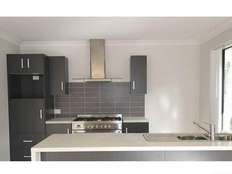 9 Conway Street, Riverview QLD 4303